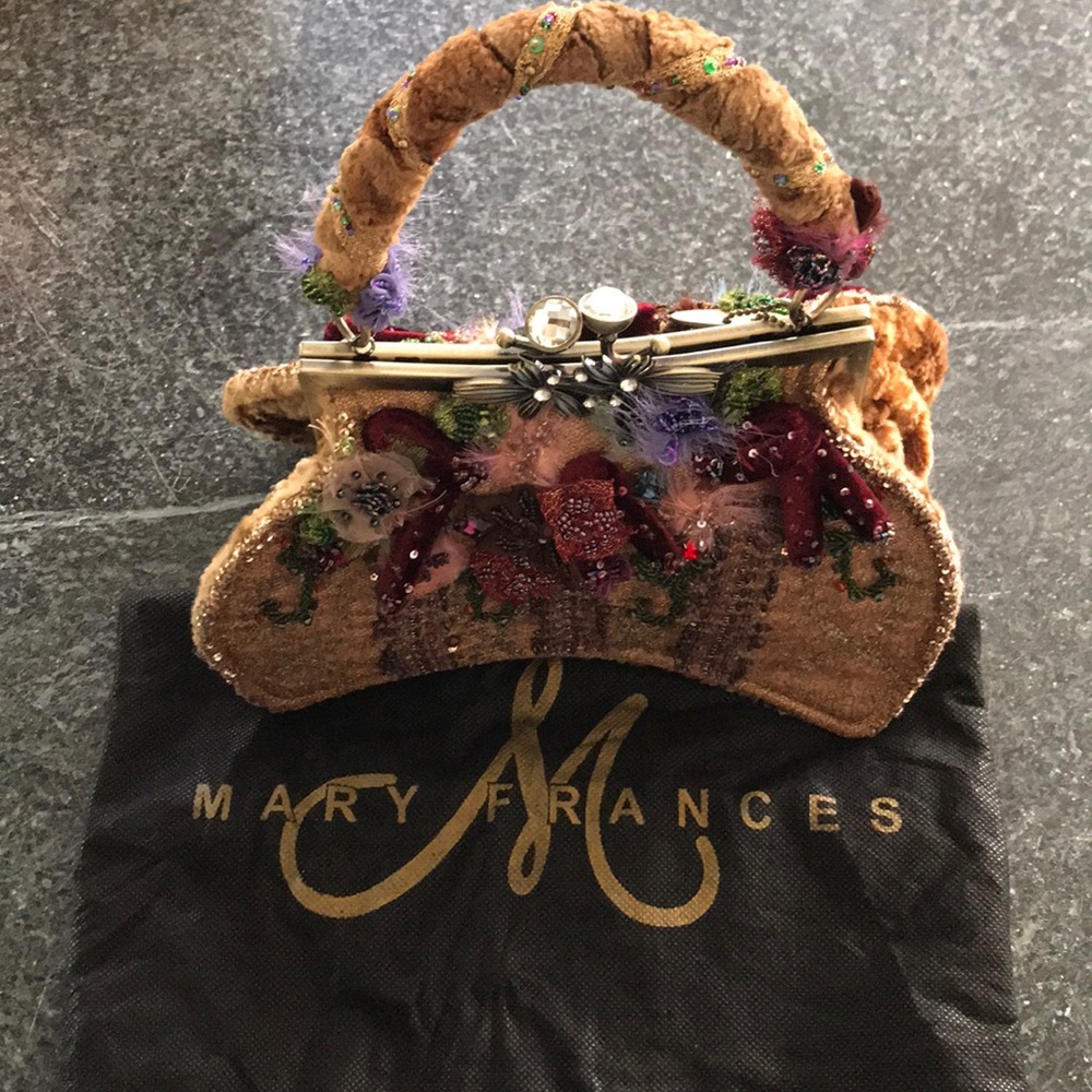 Women’s Mary Frances Purse